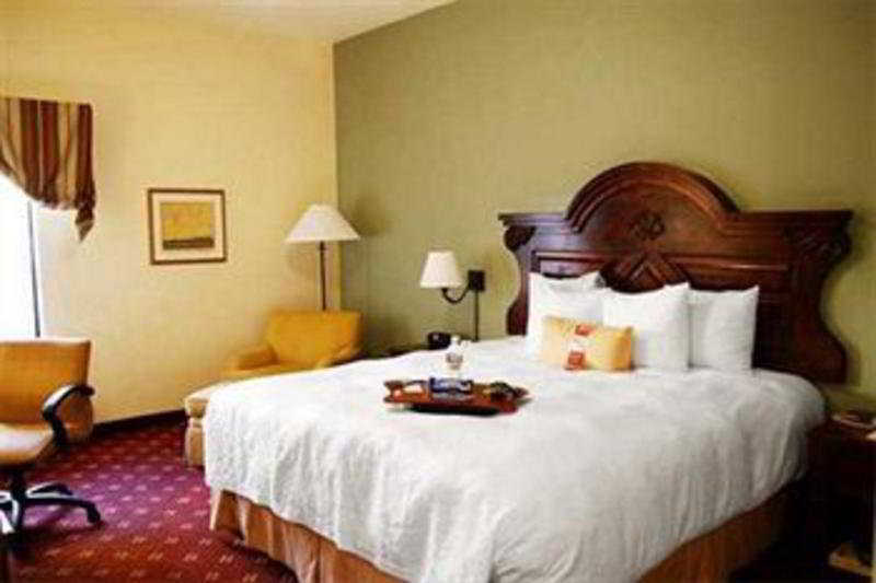 Hampton Inn & Suites Tucson Mall Bilik gambar
